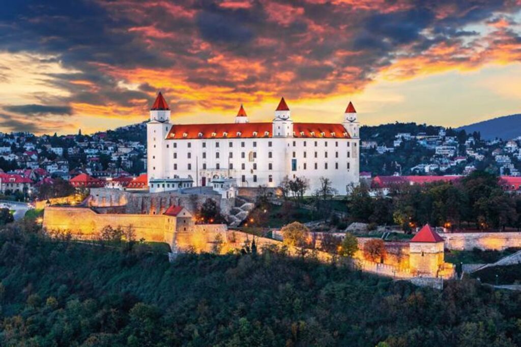 Discover the best travel options between Wroclaw and Bratislava for an unforgettable journey!