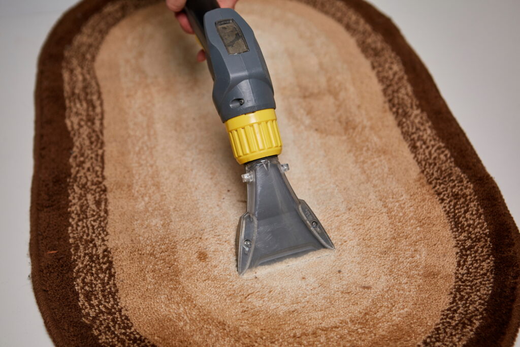Crisp chocolate stains deserve a quick and effective solution!